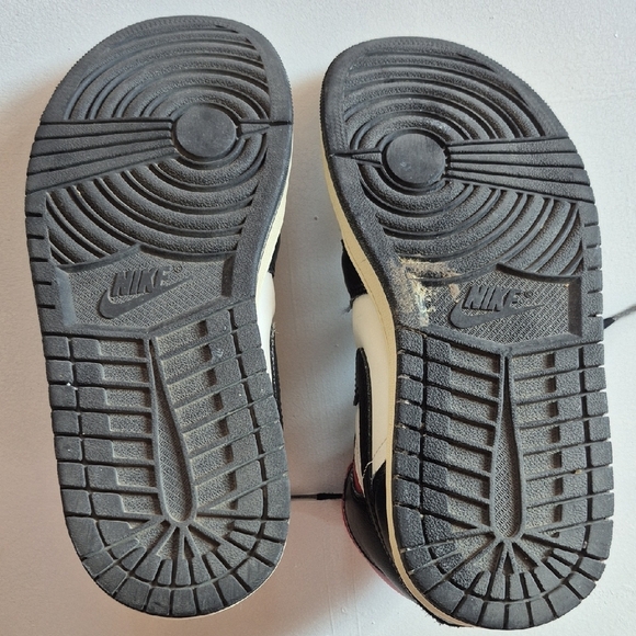 Pre-owned NIKE AirJordans Womens Athletic Tennis Shoes - Picture 13 of 15